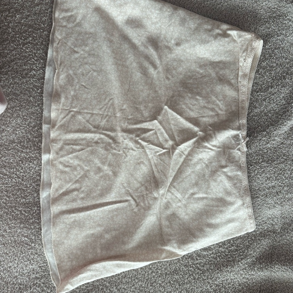 Brandy Melville Cream/Light Pink Skirt
